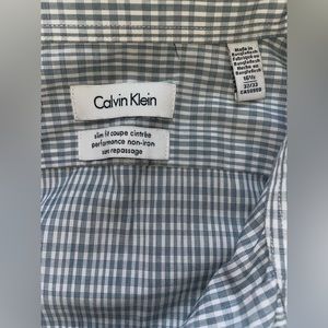Calvin Klein Men’s Slim Fit Performance Non Iron Dark Gray plaid 16.5 32/33